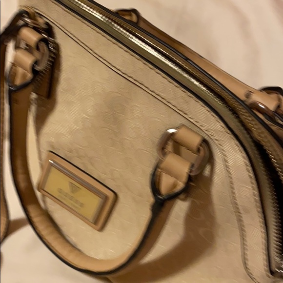 Guess purse really cute !! - Picture 7 of 7